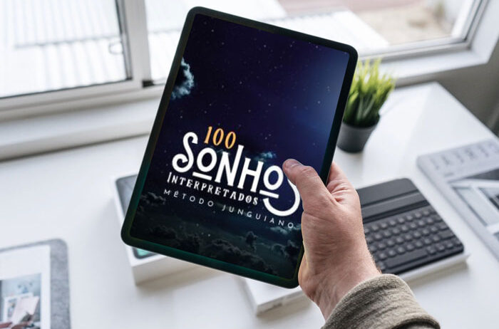 tablet-in-hand-mockup
